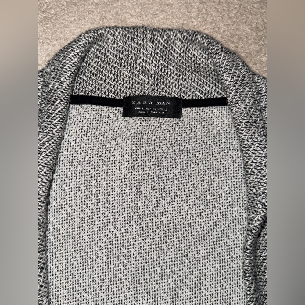 Zara Men’s Large Textured Gray Cardigan - Picture 4 of 4